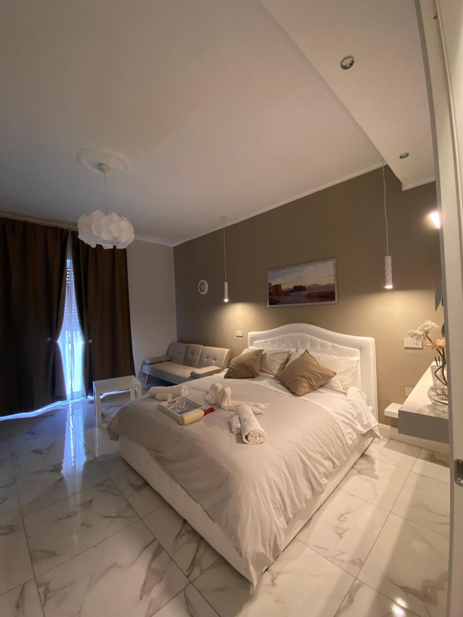 La Dimora Di Marti " Vicino Al Centro Storico Di Napoli" B&B 외부 사진