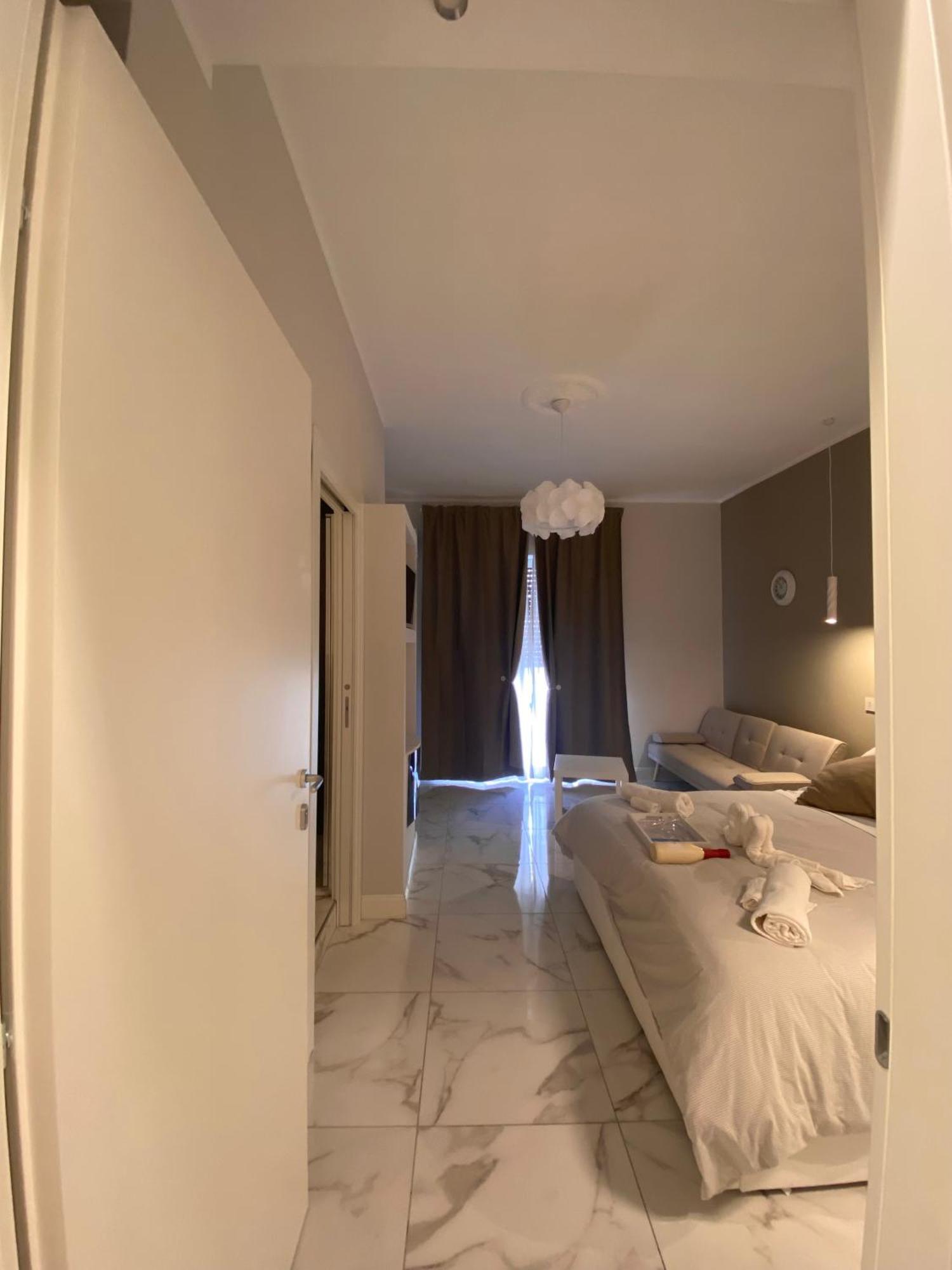 La Dimora Di Marti " Vicino Al Centro Storico Di Napoli" B&B 외부 사진