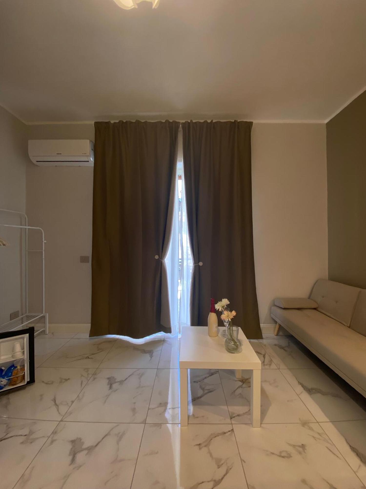 La Dimora Di Marti " Vicino Al Centro Storico Di Napoli" B&B 외부 사진